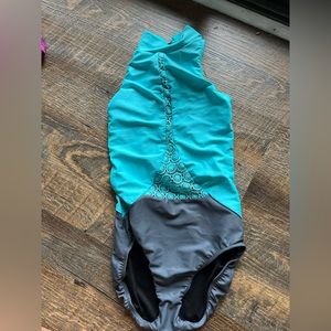 5 dancewear Leo child xL